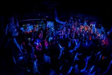 ゆるめるモ！「ゆるめるモ！の酔拳ツアー～カースト スペック どん底でもやる そんな僕らの戦い方～」兵庫・MUSIC ZOO KOBE 太陽と虎公演の様子。（Photo by shinz）