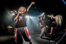 ゆるめるモ！「ゆるめるモ！の酔拳ツアー～カースト スペック どん底でもやる そんな僕らの戦い方～」兵庫・MUSIC ZOO KOBE 太陽と虎公演の様子。（Photo by shinz）