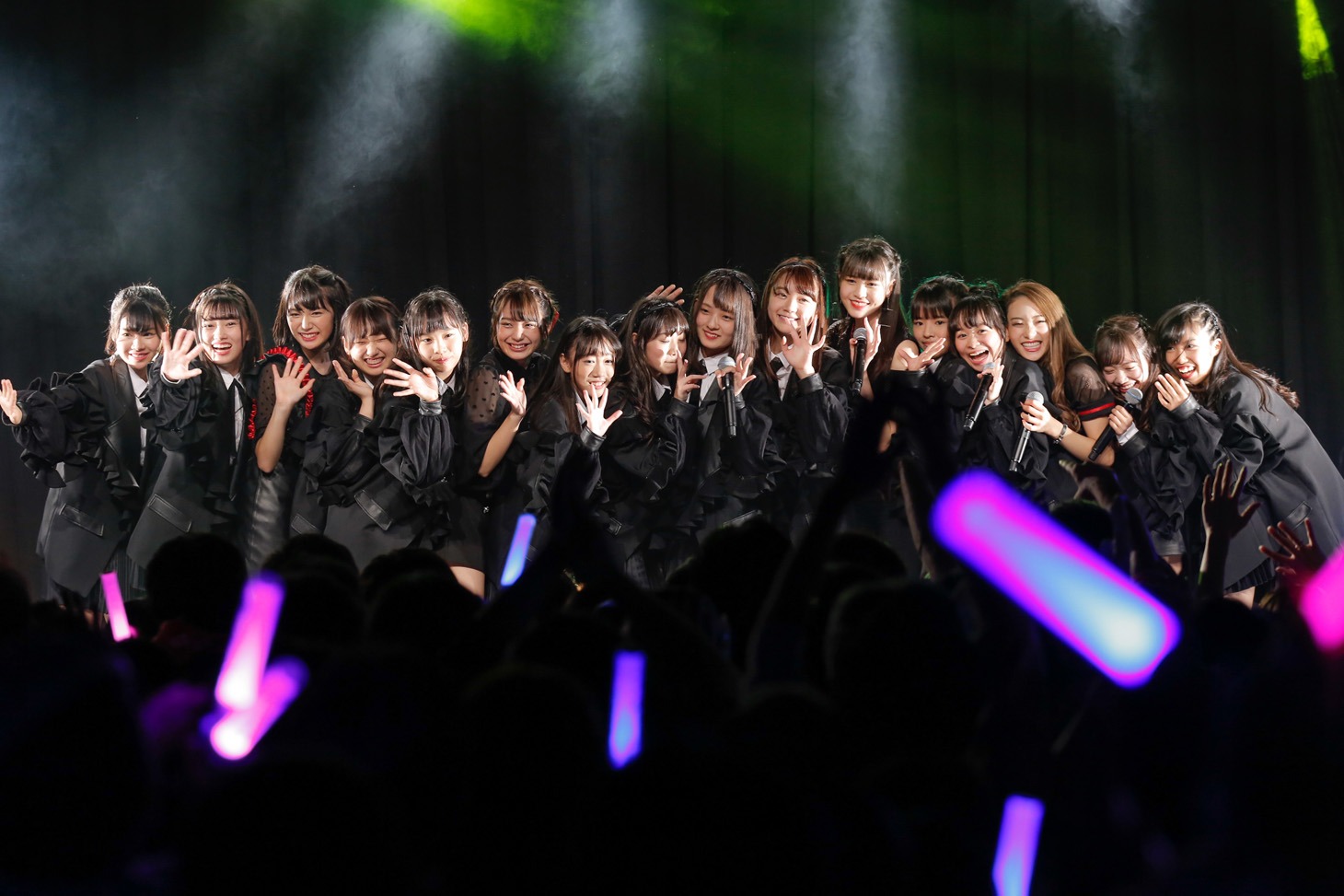 ラストアイドル2期生とLaLuce。