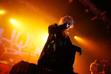 HYDE「HYDE LIVE 2018」福岡・BARKUP FUKUOKA公演の様子。（撮影：岡田貴之）