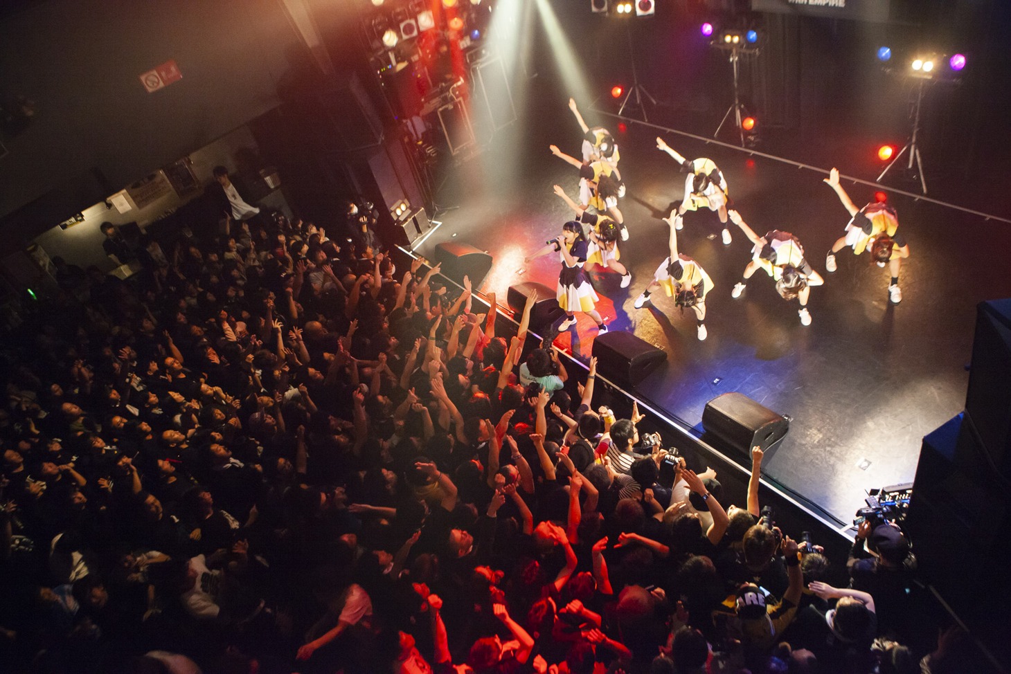 「WAgg THE NEW RiCE with EMPiRE」TSUTAYA O-WEST公演よりWAggのライブの様子。（Photo by kenta sotobayashi）