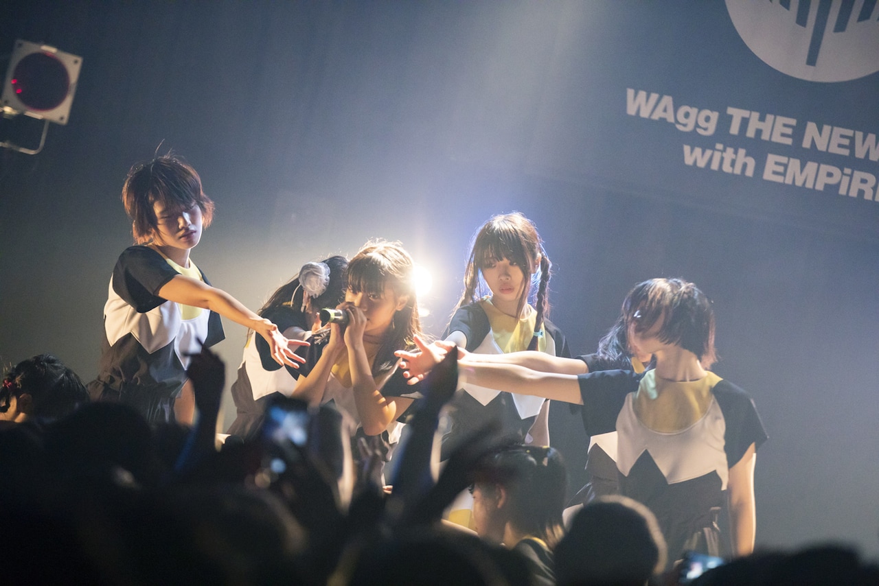 WACK新アイドルWAggが再び渋谷に、先輩EMPiREと白熱ツーマン