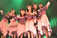 ばってん少女隊「ばってん少女隊の、田舎娘3rd～ハカタダンスホールベイベー～」熊本・熊本B.9 V1公演の様子。