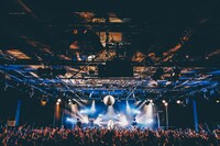 「androp one-man live tour 2018 "angstrom 0.9 pm"」東京・LIQUIDROOM公演の様子。（撮影：西槇太一）