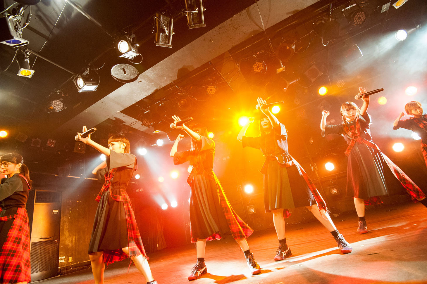 BiSH（Photo by MAYUMI-kiss it bitter-）