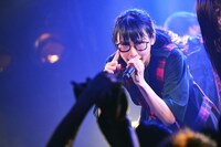 ハシヤスメ・アツコ（Photo by MAYUMI-kiss it bitter-）