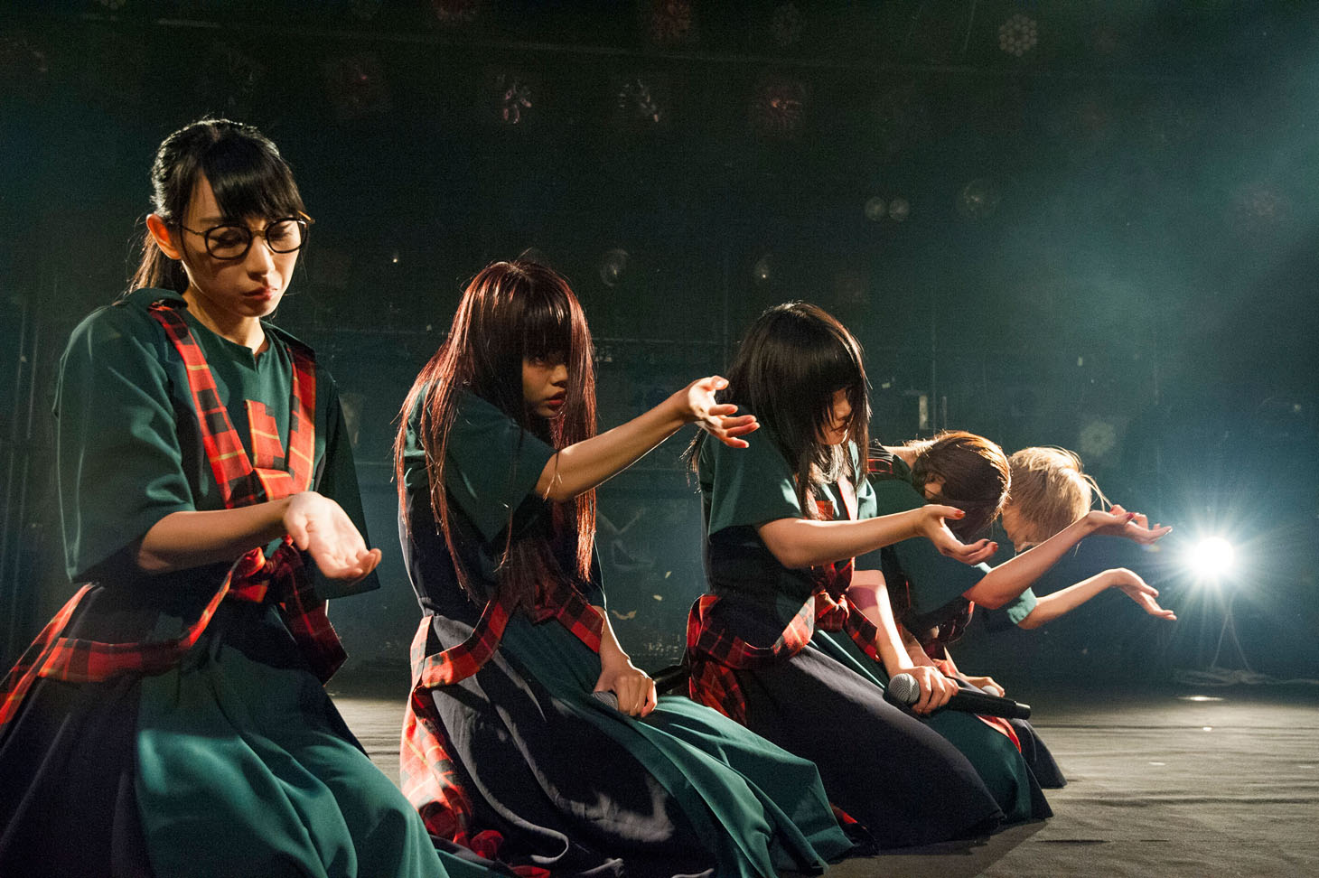 BiSH（Photo by MAYUMI-kiss it bitter-）