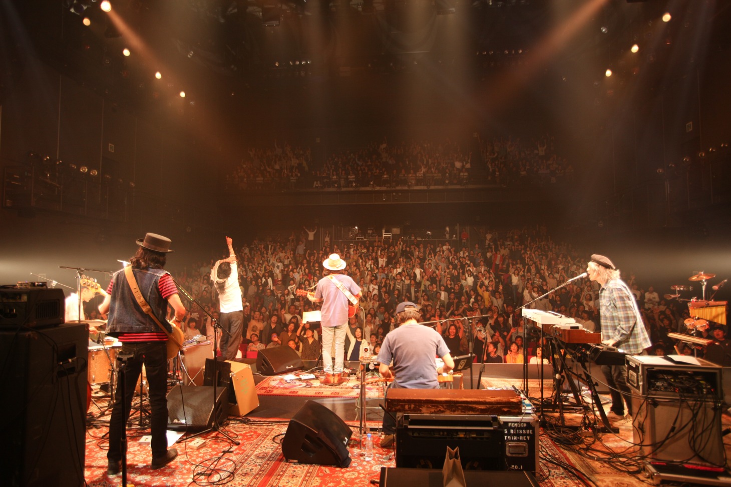 Caravanのライブの様子。（Photo by susie）