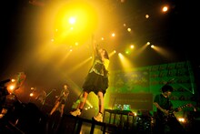 魔法少女になり隊（撮影：稲垣謙一）