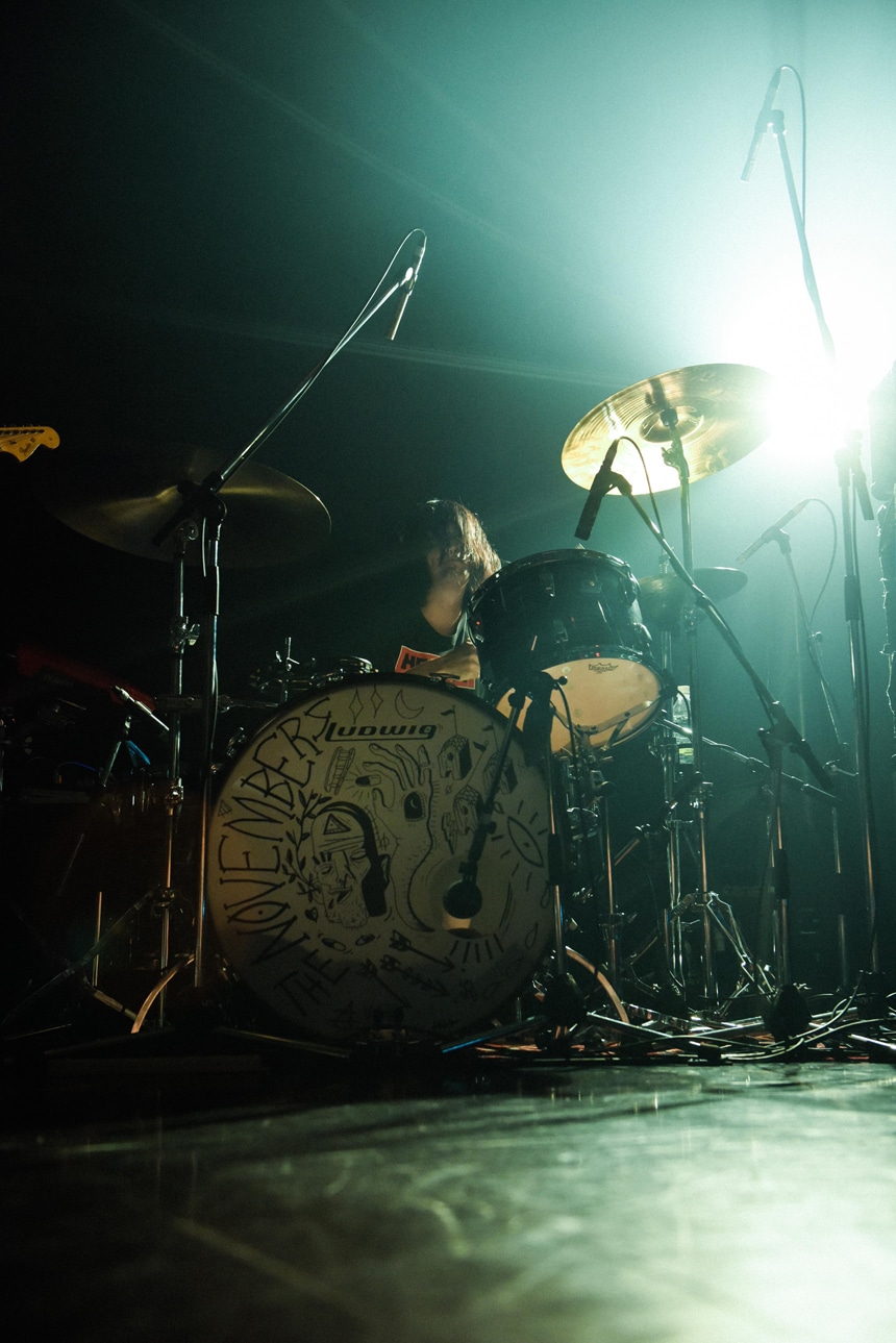 吉木諒祐（Dr / THE NOVEMBERS）（Photo by Daisuke Miyashita）