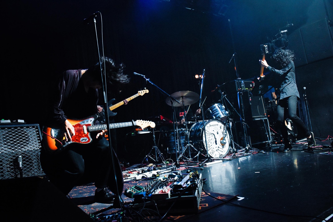 「“首” tour OCT 2018」東京公演2日目のTHE NOVEMBERS。（Photo by Daisuke Miyashita）