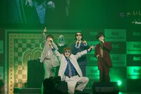 夜中出社集団（写真提供：ソニーミュージック）