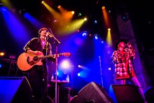 吉田山田「吉田山田ツアー2018 ＜Acoustic Set＞」京都公演の様子。（撮影：ハヤシマコ）