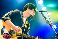 吉田結威（G, Vo）（撮影：ハヤシマコ）