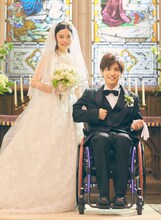 左から杉咲花演じる川奈つぐみ、岩田剛典演じる鮎川樹。