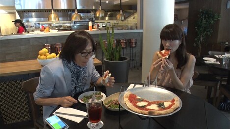 フジテレビ系「直撃!シンソウ坂上」のワンシーン。(c)フジテレビ