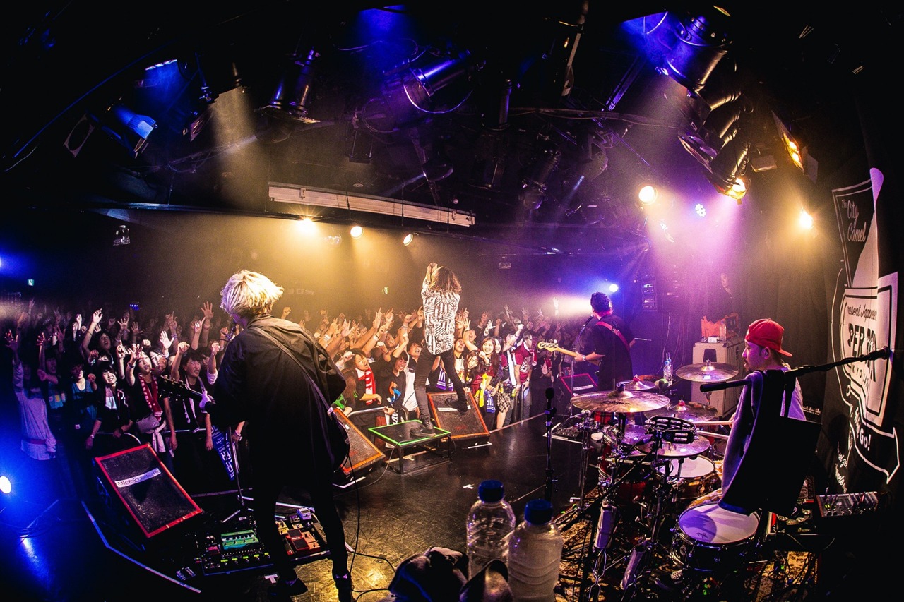 「SUPER BEAVER『歓声前夜』Release Tour 2018 ～初めての、ラクダ運転～」東京・shibuya eggman公演の様子。（撮影：日吉"JP"純平）