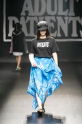 「NEGLECT ADULT PATiENTS」ランウェイショーの様子。（Photo by kenta sotobayashi）