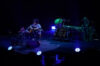 奥田民生「ひとり股旅スペシャル＠日本武道館」の様子。（撮影：三浦憲治）