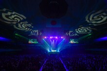 奥田民生「ひとり股旅スペシャル＠日本武道館」の様子。（撮影：三浦憲治）