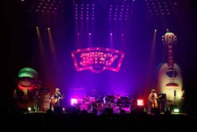 奥田民生「MTRY LIVE AT BUDOKAN」の様子。（撮影：三浦憲治）