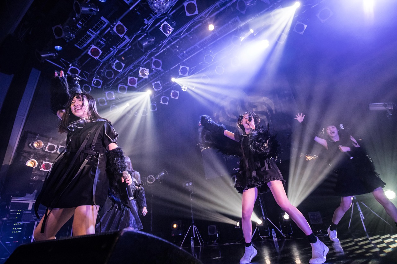 THERE THERE THERES（Photo by Masayo）