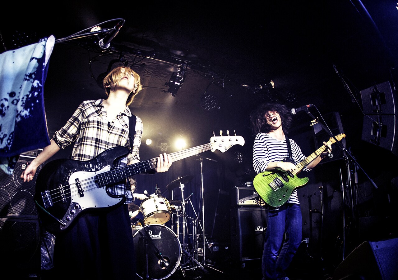 コンテンポラリーな生活、結成10年目を前に初のベストアルバム発売