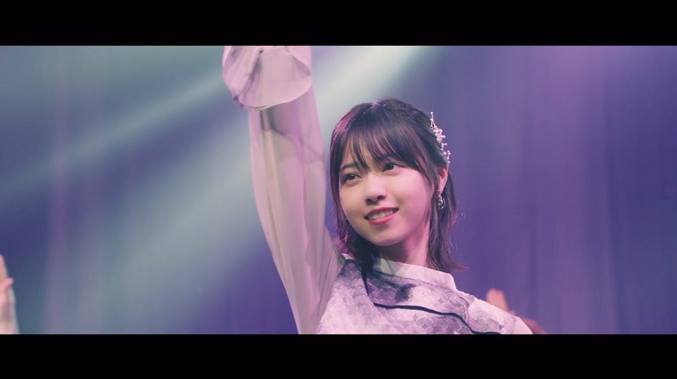 乃木坂46「帰り道は遠回りしたくなる」ミュージックビデオのワンシーン。