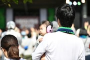 「NEGi FES」を楽しむ親子連れ。