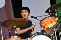 岡山健二（Dr）