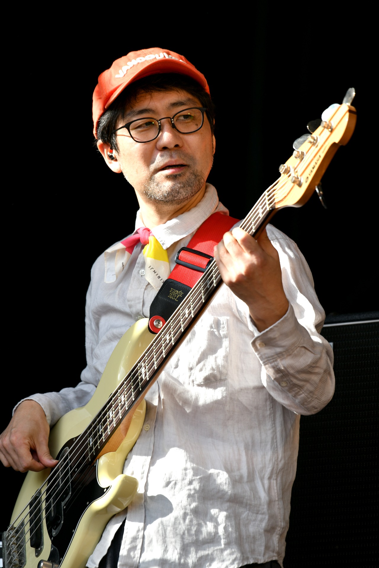 千ヶ崎学（B, Vo）