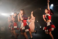 桜エビ～ずのワンマンライブ第2部「川瀬あやめバースデーイベント～Partyが始まる～」の様子。（写真提供：スターダストプロモーション）