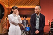 左から鈴木愛理、斎藤ネコ。