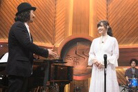 左から島田昌典、鈴木愛理。