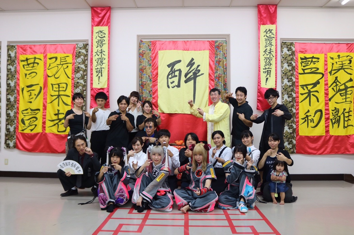 ゆるめるモ！「ネバギバ酔拳」ミュージックビデオ撮影のオフショット。