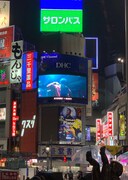 東京・渋谷スクランブル交差点の大型4面ビジョン。