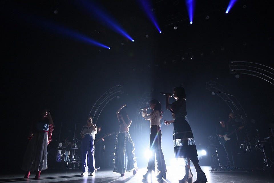 Little Glee Monster「Little Glee Monster Live Tour 2018～Calling!!!!!」東京・東京国際フォーラム ホールA公演の様子。（Photo by Yusuke Sato）