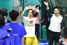 左からTETSUYA、USA。