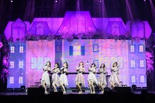 韓国・BLUE SQUARE アイマーケットホール公演で2DAYSライブを行ったOH MY GIRL。（写真提供：アリオラジャパン）