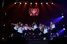 桜エビ～ず with 柏木ひなた（写真提供：SMEレコーズ）