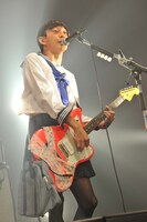 の子（Vo, G）（撮影：佐藤哲郎）