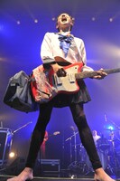 の子（Vo, G）（撮影：佐藤哲郎）