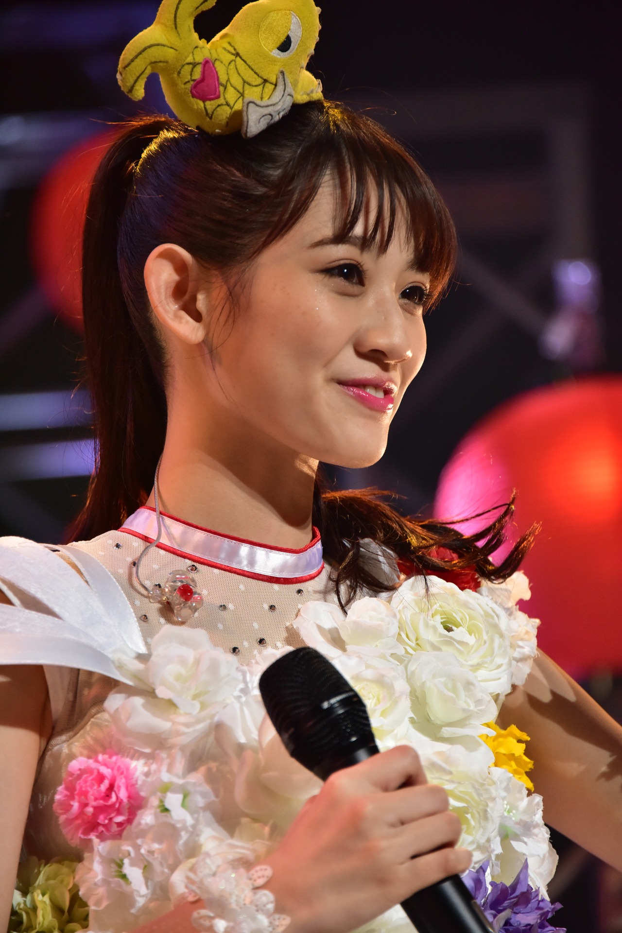 秋本帆華
