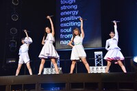 TEAM SHACHI「全速前進」の様子。