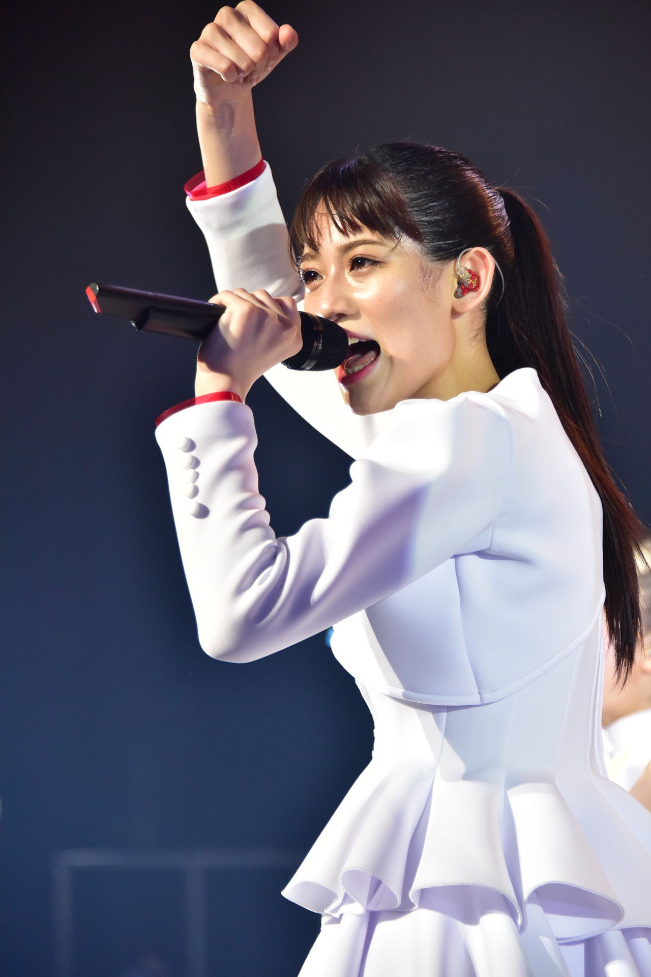 秋本帆華