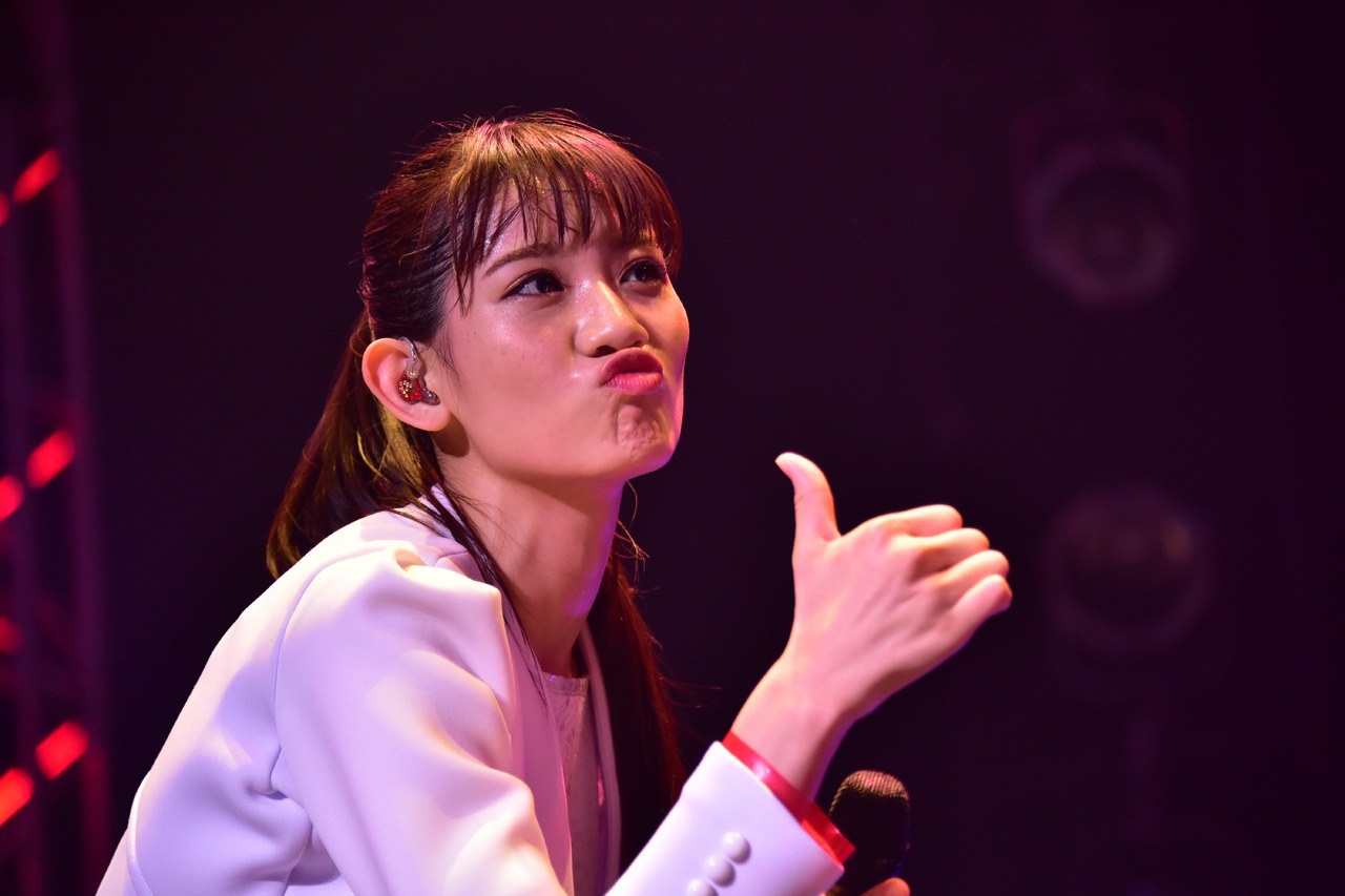 秋本帆華