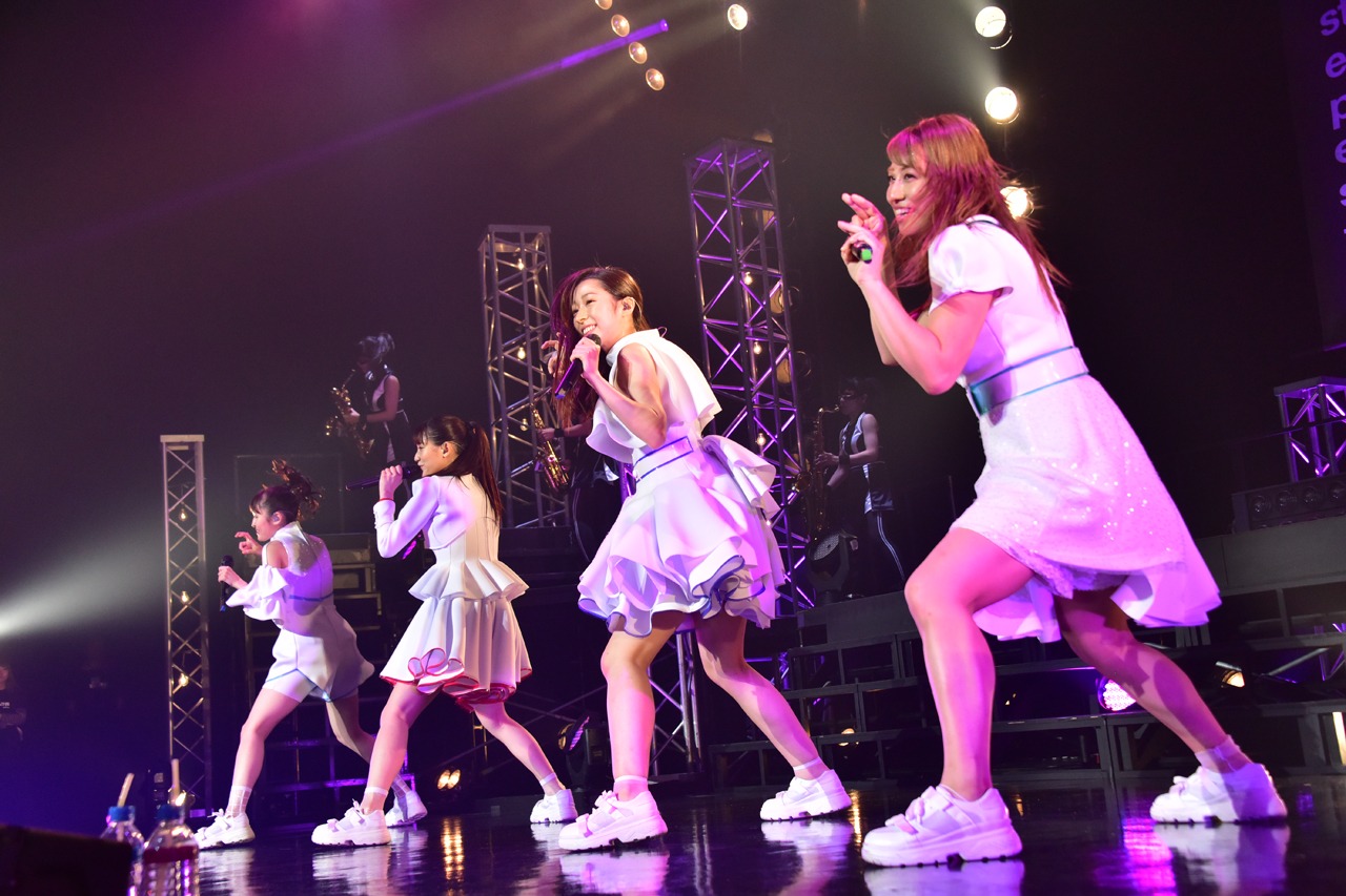 TEAM SHACHI「全速前進」の様子。