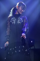 ソロパフォーマンスを披露したminan。