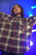 新衣装をアピールするhime。