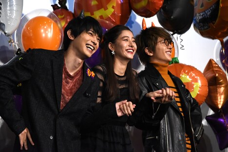 “トリコダンス”を踊る吉沢亮、新木優子、Nissy。